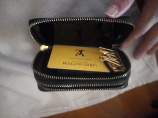 Monedero/Llavero Louis Vuitton Negro Charol