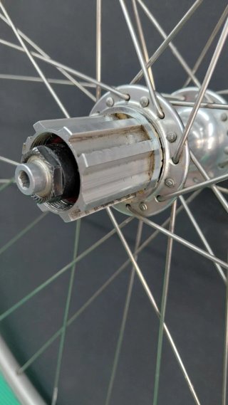 Rueda Mavic, Cassette y Carrete Campagnolo.