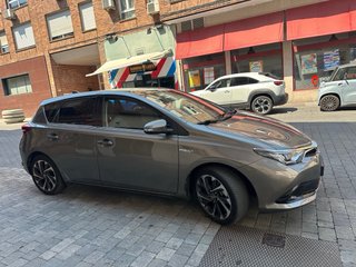 Toyota Auris híbrido 2016