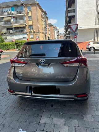 Toyota Auris híbrido 2016