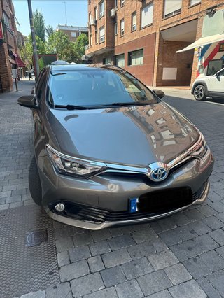Toyota Auris híbrido 2016