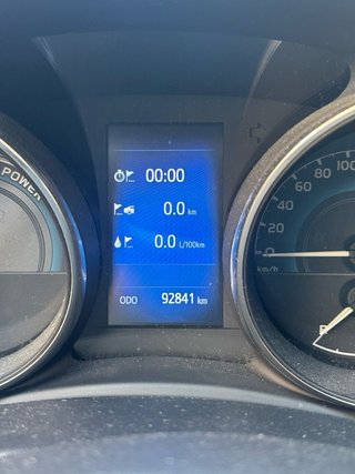 Toyota Auris híbrido 2016