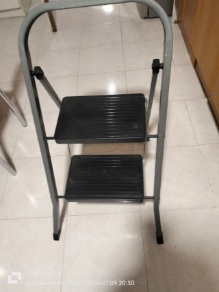 Escalera plegable 2 peldaños