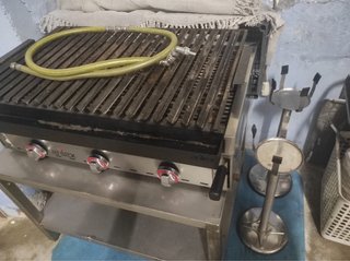Brasa de piedra volcánica