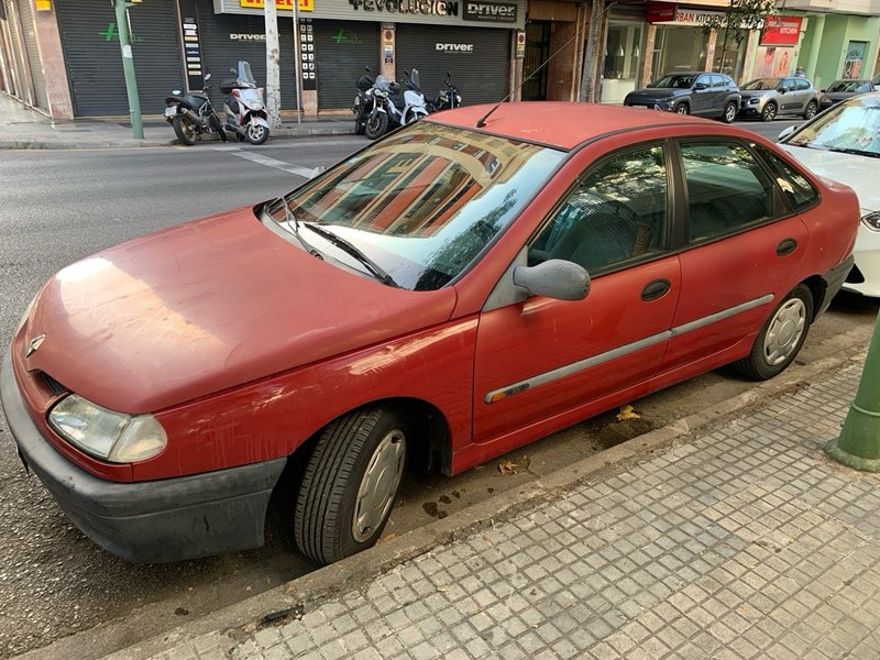 Renault Laguna 2000 - foto 1