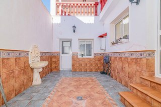 Casa adosada en venta en El Carmen - La Barrera en Lucena