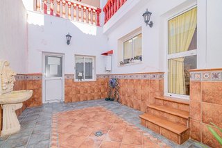 Casa adosada en venta en El Carmen - La Barrera en Lucena