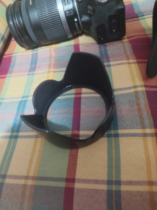 Canon EOS 600D + Accesorios Cámara