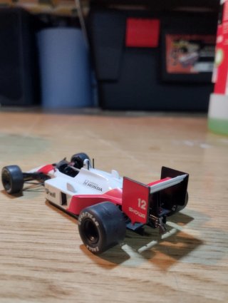 McLaren MP4/4 1988 1:43