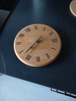 Reloj de Madera Números Romanos