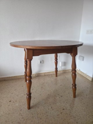 Mesa redonda extensible de madera