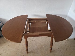 Mesa redonda extensible de madera