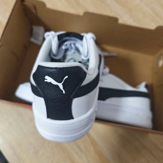 Nuove Puma sneakers taglia 35.5 nuove