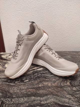 Zapatilla Mango Suela Vibram, Talla 40 - Nuevas.