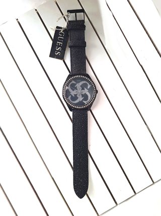 Reloj Guess Groupie Mujer Negro y Plateado Nuevo