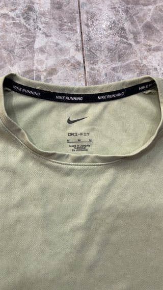 Camiseta Nike Running Verde