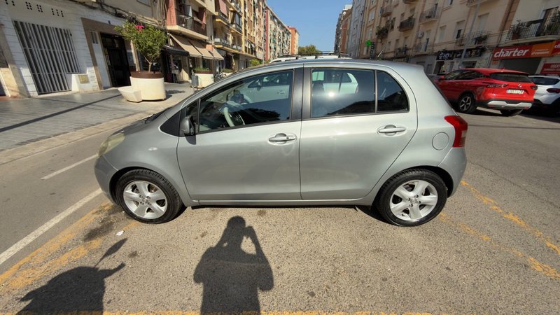 Toyota Yaris 1.3 VVT-i Luna 3p / 5p 2007, foto 4