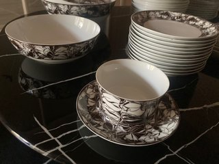 Vajilla Bidasoa Porcelana Marrón y Blanca para 12