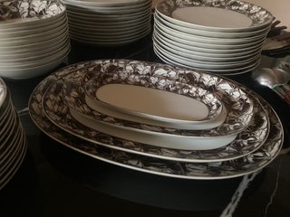 Vajilla Bidasoa Porcelana Marrón y Blanca para 12
