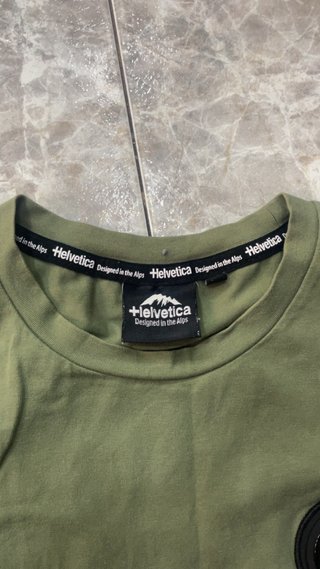 Camiseta Helvetica Verde Talla M