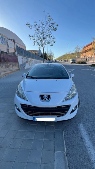 Peugeot 207CC 2010