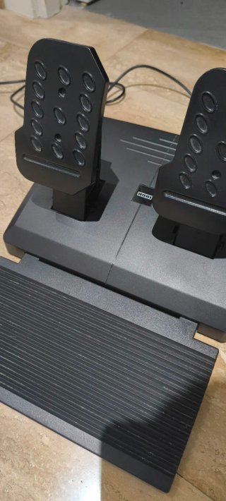 Volante Hori PS4 y PC