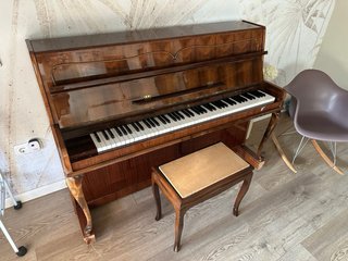 Piano de pared Offberg Polaco 1940-1970