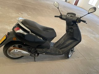 Peugeot Vivacity 49cc con papeles