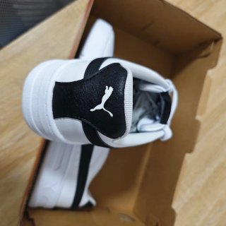 Puma sneakers bianche e nere taglia 38.5 nuove