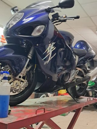 Suzuki GSX1300R Hayabusa