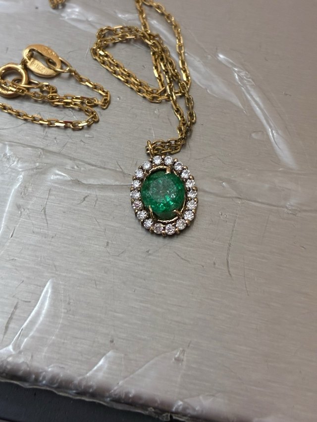 Colgante Oro 18k Esmeralda y Diamantes