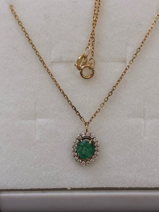 Colgante Oro 18k Esmeralda y Diamantes
