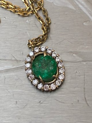 Colgante Oro 18k Esmeralda y Diamantes