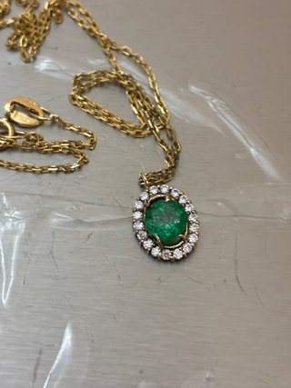 Colgante Oro 18k Esmeralda y Diamantes