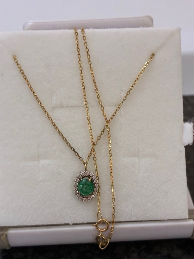 Colgante Oro 18k Esmeralda y Diamantes