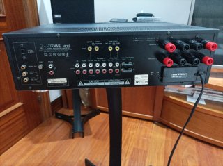Amplificador Luxman LV-113 Negro