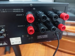Amplificador Luxman LV-113 Negro