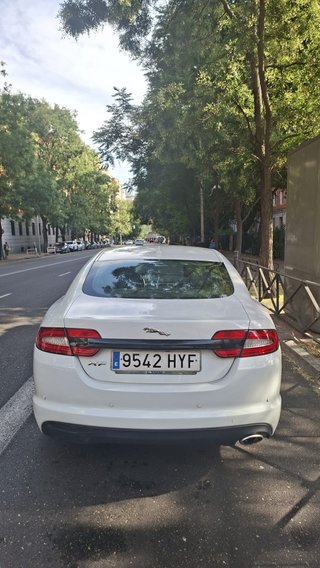 Jaguar XF 2.2D 200CV Black Line | 155.000 km