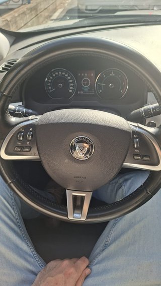 Jaguar XF 2.2D 200CV Black Line | 155.000 km