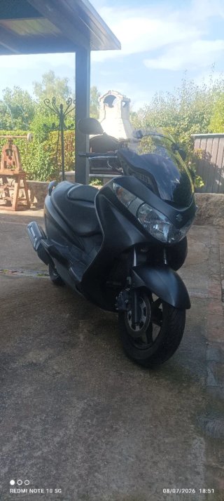 Suzuki Maxi Scooter /Gris executive .