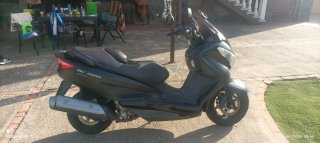 Suzuki Maxi Scooter /Gris executive .