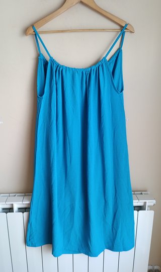 Vestido azul con pedrería
