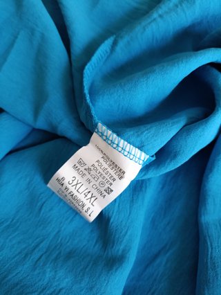 Vestido azul con pedrería