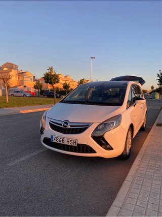 Opel Zafira Tourer C 2013 mini camper