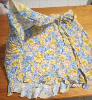 Falda corta estampada floral