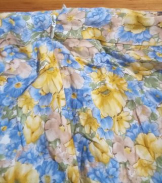 Falda corta estampada floral
