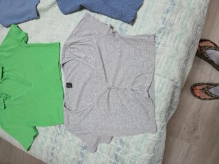 Tops Shein talla M. Diferentes modelos.