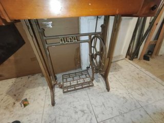 Máquina de coser Alfa antigua