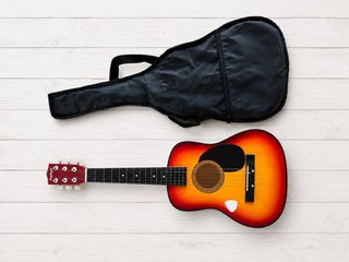 Guitarra Acústica Infantil con Funda