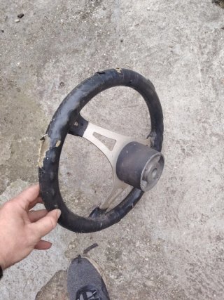 Volante clasico con piña